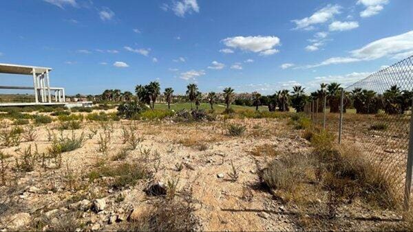 Terrain à Bâtir à vendre à Hacienda del Alamo - 109 995 € (Ref: 9372220)