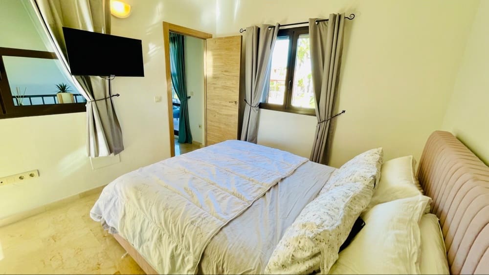 3 makuuhuone Huvila myytävänä paikassa Hacienda del Alamo mukana uima-altaan 
autotalli - 215 000 € (Ref: 9372223)