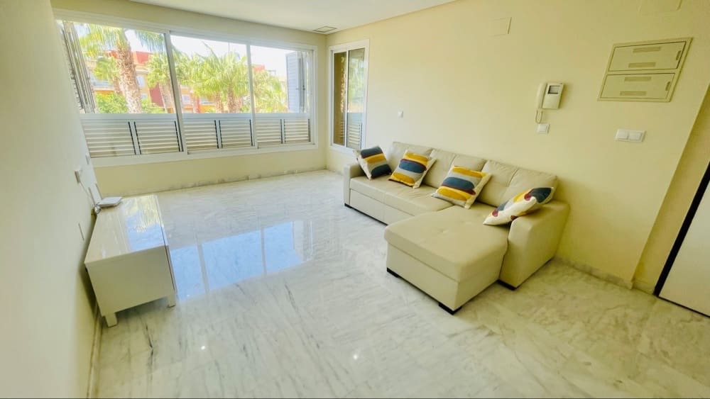 2 bedroom Apartment for sale in Hacienda del Alamo - € 185,000 (Ref: 9379575)