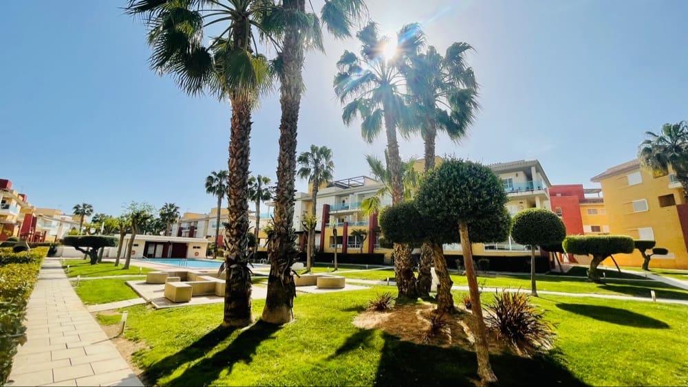 3 soveværelse Lejlighed til salg i Hacienda del Alamo med swimmingpool garage - € 175.000 (Ref: 9379599)