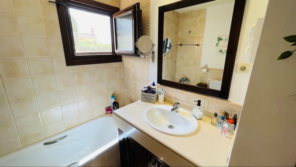 3 bedroom Villa for sale in Hacienda del Alamo with garage - € 324,949 (Ref: 9386590)