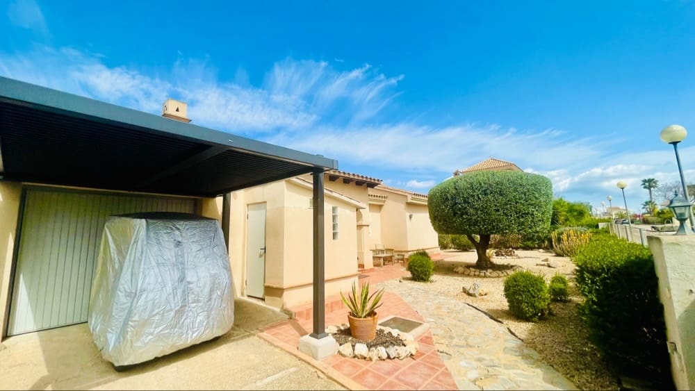 3 bedroom Villa for sale in Hacienda del Alamo with garage - € 324,949 (Ref: 9386590)