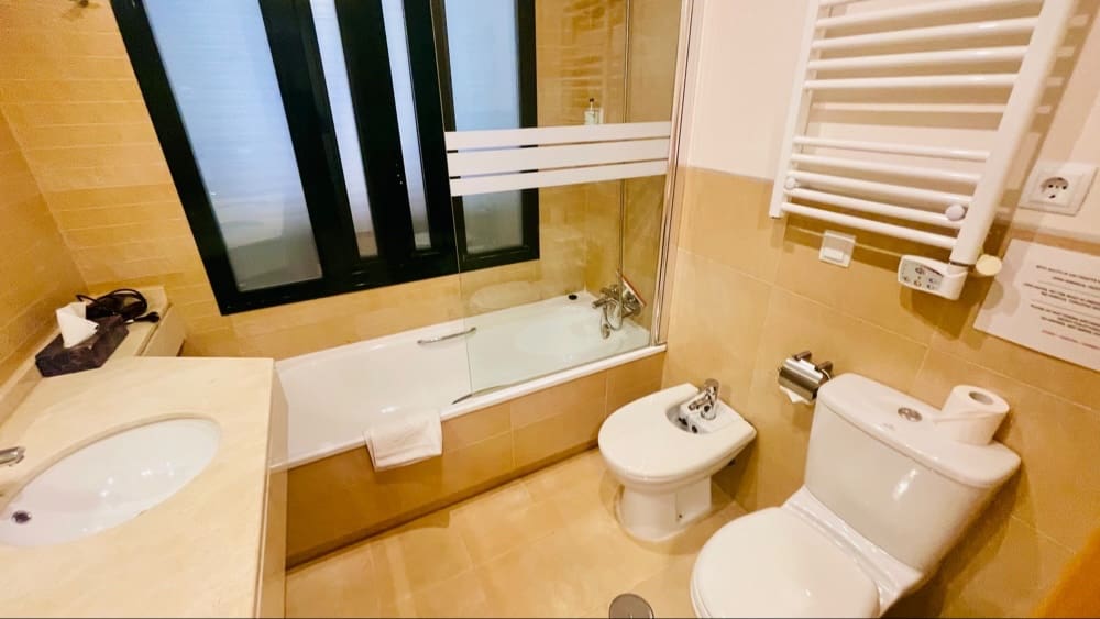 2 bedroom Apartment for sale in Hacienda del Alamo with pool garage - € 149,948 (Ref: 9386624)