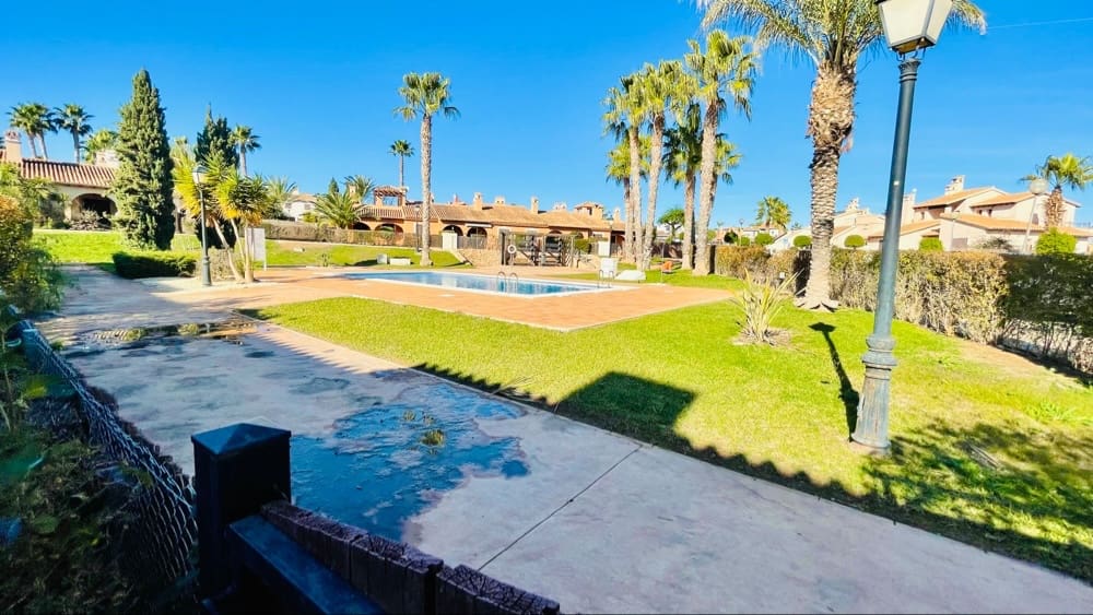 3 bedroom Villa for sale in Hacienda del Alamo with pool garage - € 249,949 (Ref: 9386627)