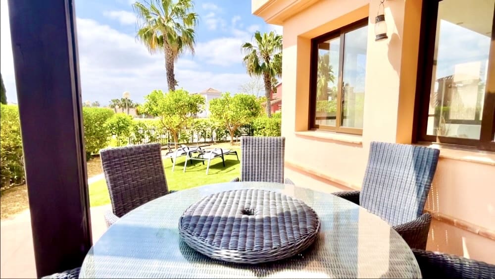 3 soveværelse Villa til salg i Hacienda del Alamo med swimmingpool garage - € 285.000 (Ref: 9396871)