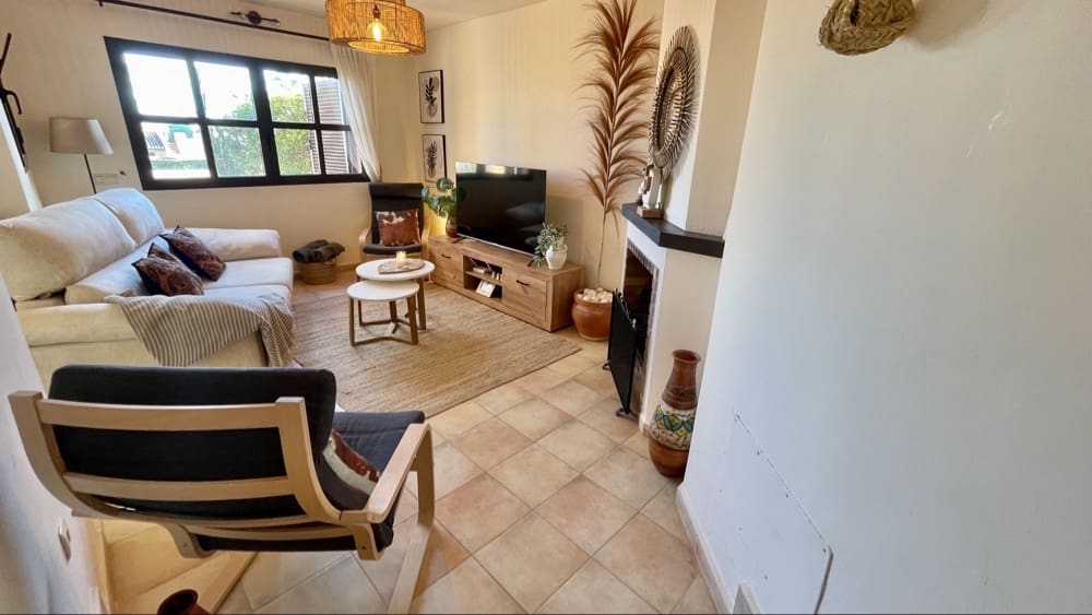 3 bedroom Villa for sale in Hacienda del Alamo with pool garage - € 209,000 (Ref: 9402481)