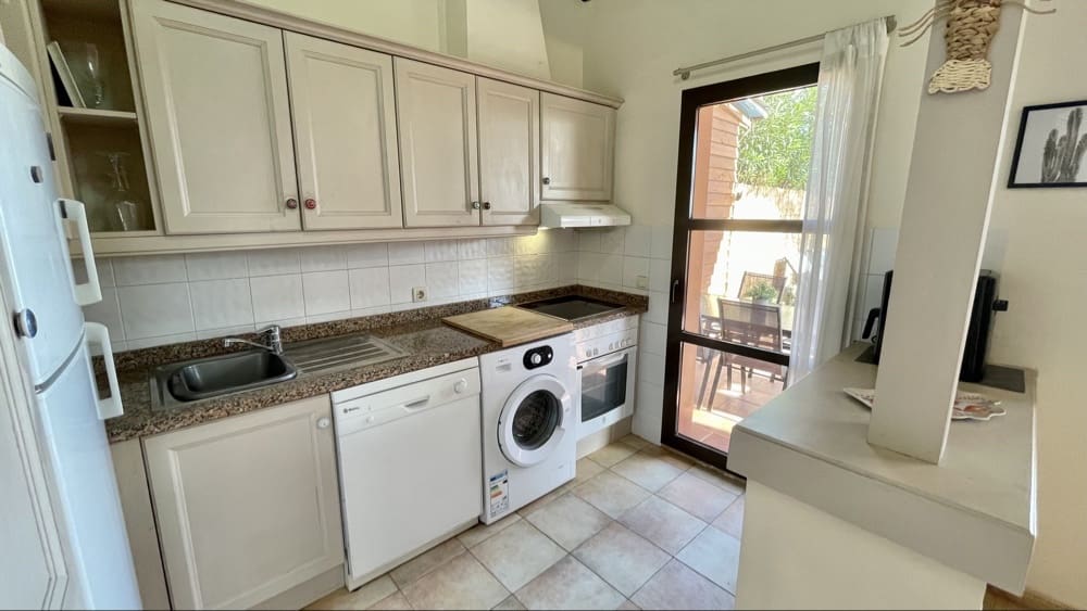 3 bedroom Villa for sale in Hacienda del Alamo with pool garage - € 209,000 (Ref: 9402481)