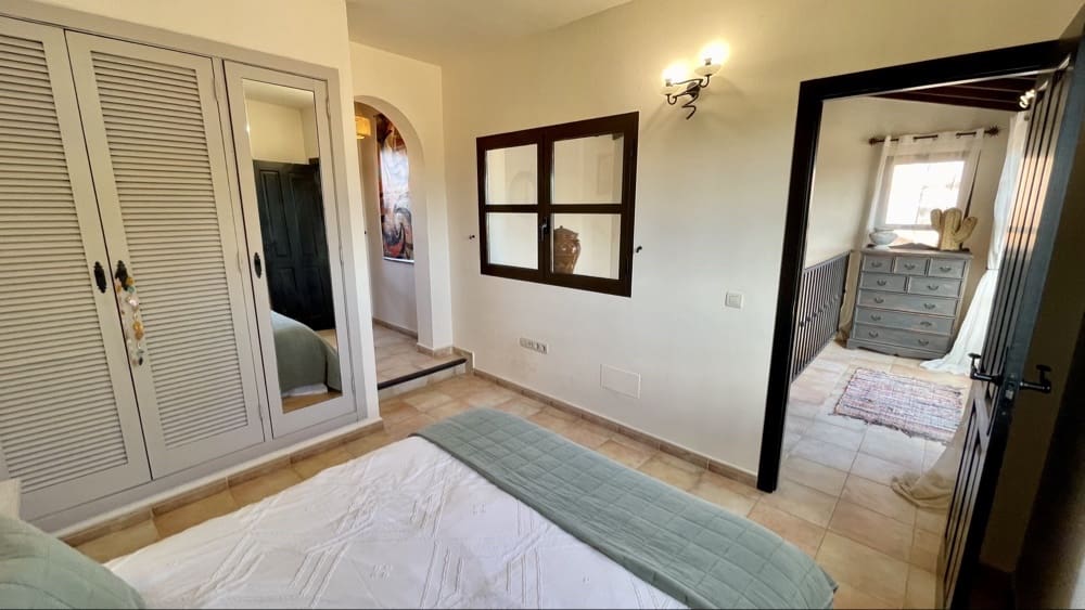 3 bedroom Villa for sale in Hacienda del Alamo with pool garage - € 209,000 (Ref: 9402481)