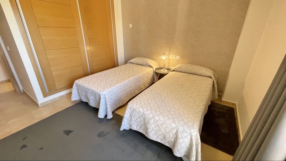 2 makuuhuone Huoneisto myytävänä paikassa Hacienda del Alamo mukana uima-altaan 
autotalli - 159 950 € (Ref: 9420681)