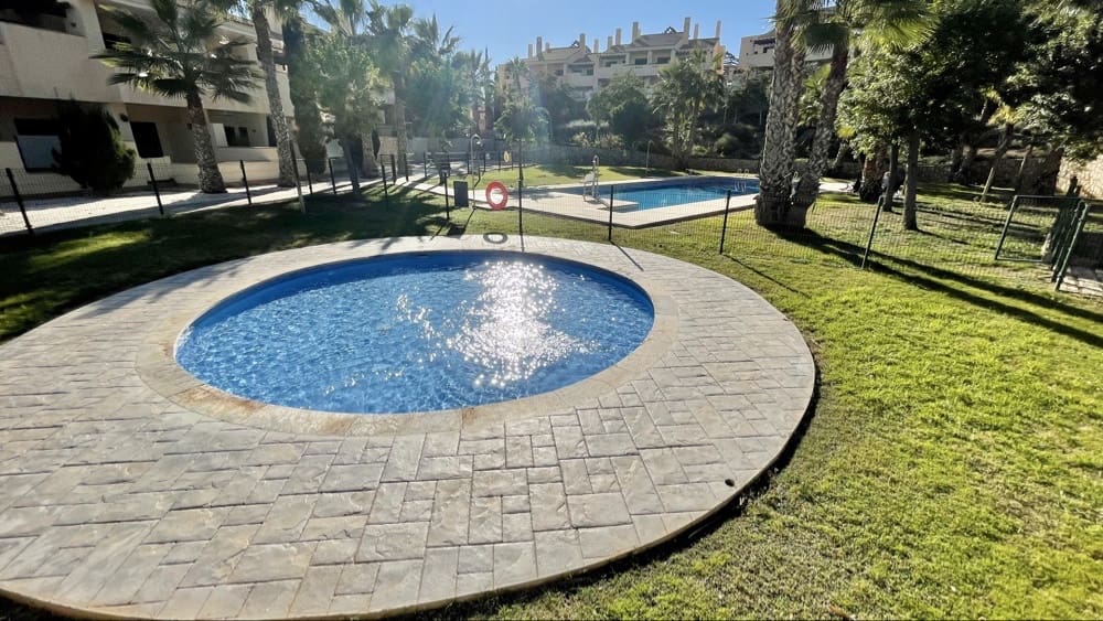 2 soveværelse Penthouse til salg i Hacienda del Alamo med swimmingpool garage - € 145.500 (Ref: 9442860)