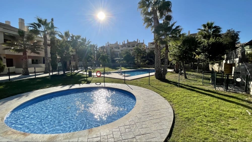 2 soveværelse Penthouse til salg i Hacienda del Alamo med swimmingpool garage - € 145.500 (Ref: 9442860)