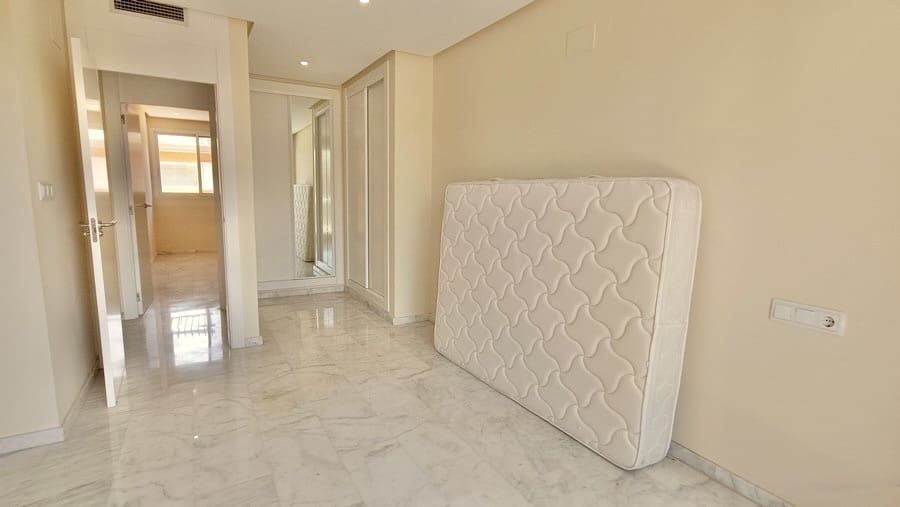 2 sovrum Lägenhet till salu i Hacienda del Alamo med pool - 185 000 € (Ref: 9488753)