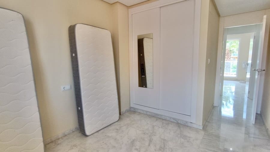 2 sovrum Lägenhet till salu i Hacienda del Alamo med pool - 185 000 € (Ref: 9488753)