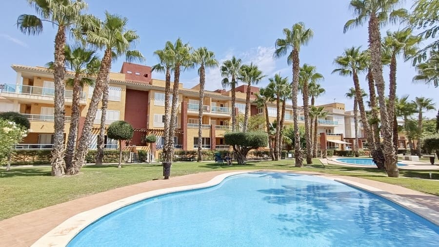 2 sovrum Lägenhet till salu i Hacienda del Alamo med pool - 185 000 € (Ref: 9488753)