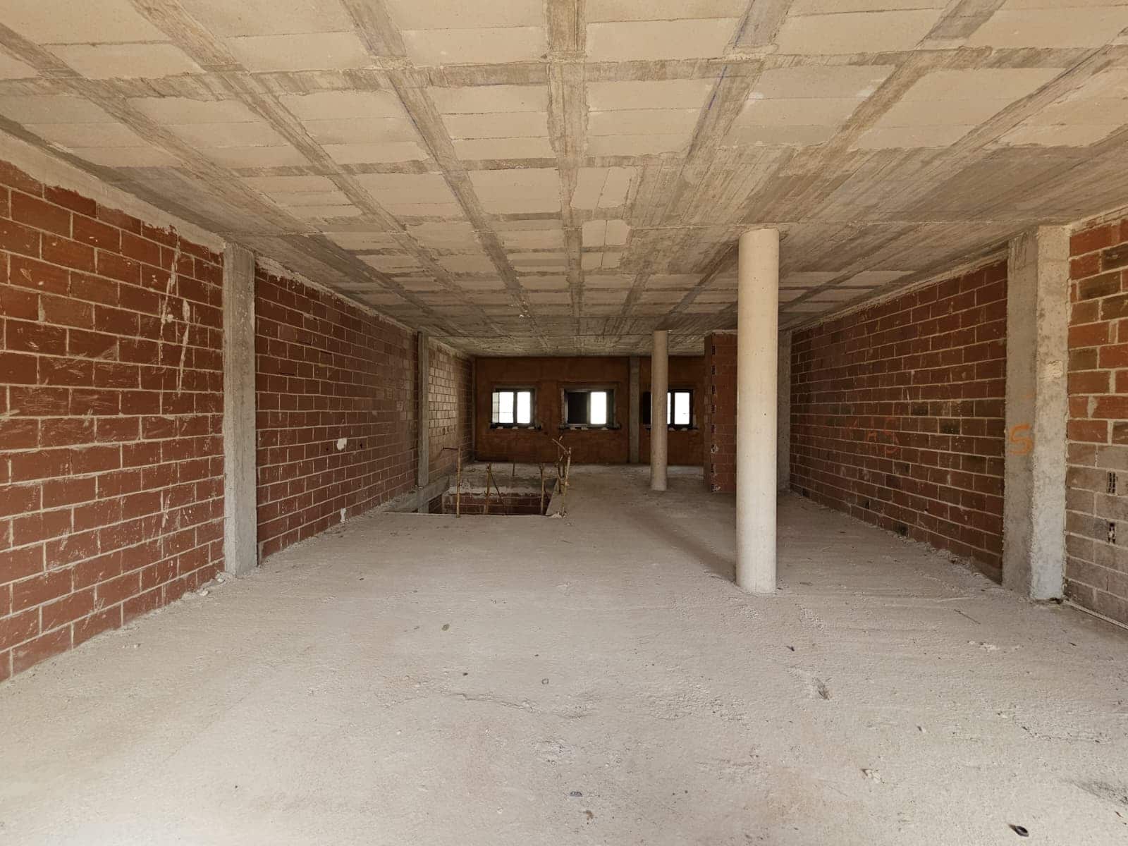 Kaupallinen myytävänä paikassa Hacienda del Alamo mukana uima-altaan 
autotalli - 179 000 € (Ref: 9506750)