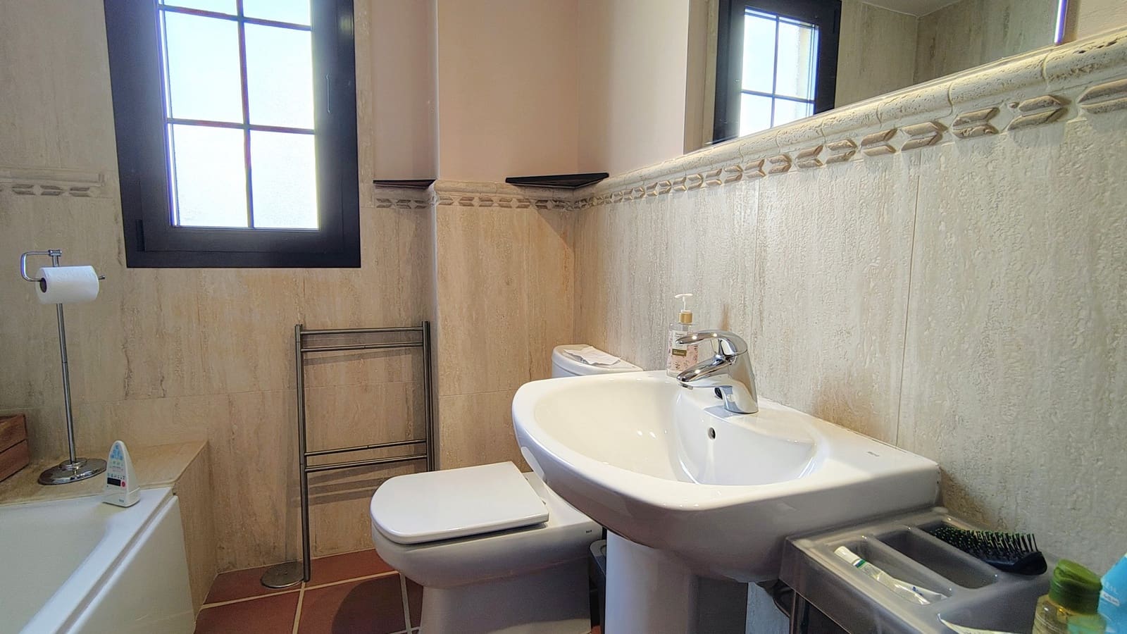 2 bedroom Apartment for sale in Hacienda del Alamo with pool garage - € 147,500 (Ref: 9522855)