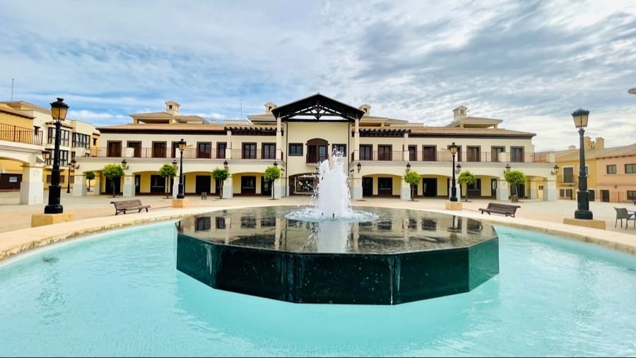 3 bedroom Villa for sale in Hacienda del Alamo with pool garage - € 183,000 (Ref: 9522927)