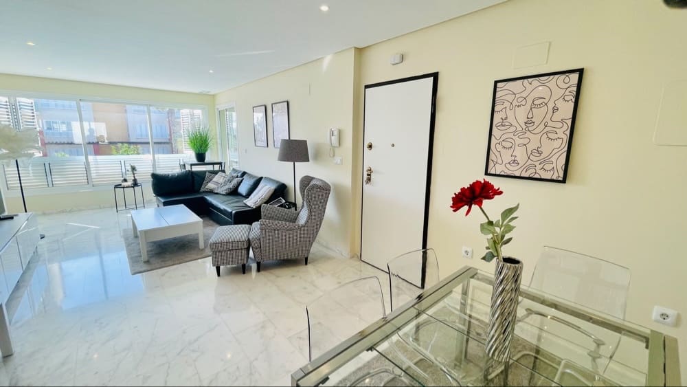 3 bedroom Apartment for sale in Hacienda del Alamo with pool garage - € 175,000 (Ref: 9523272)