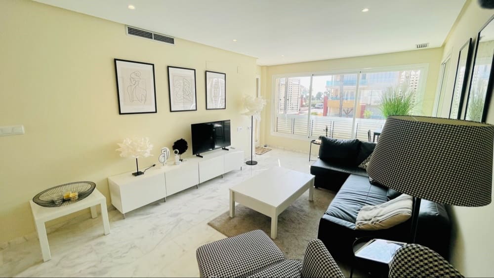 3 bedroom Apartment for sale in Hacienda del Alamo with pool garage - € 175,000 (Ref: 9523272)