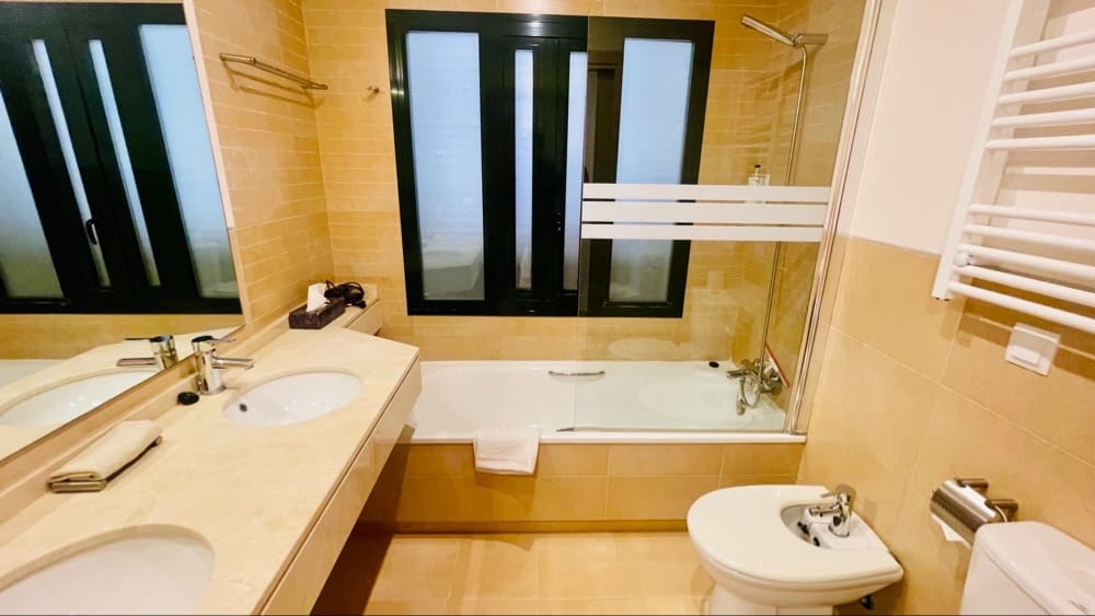 2 bedroom Apartment for sale in Hacienda del Alamo with pool garage - € 149,947 (Ref: 9523276)