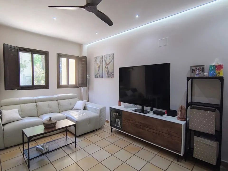 3 bedroom Villa for sale in Hacienda del Alamo with pool garage - € 179,900 (Ref: 9536885)