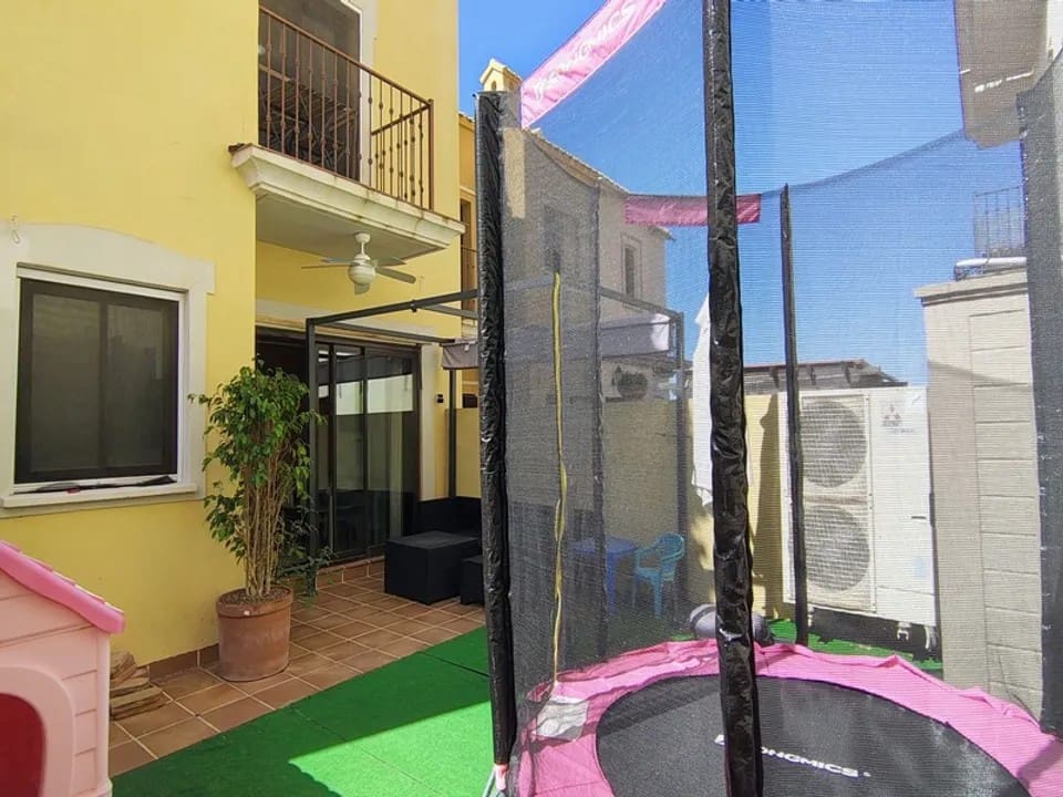 3 bedroom Villa for sale in Hacienda del Alamo with pool garage - € 179,900 (Ref: 9536885)