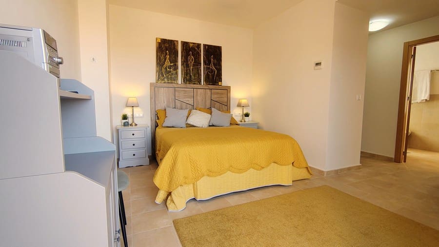 3 bedroom Apartment for sale in Hacienda del Alamo with pool garage - € 199,990 (Ref: 9536893)