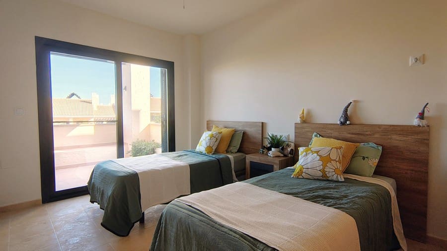 3 bedroom Apartment for sale in Hacienda del Alamo with pool garage - € 199,990 (Ref: 9536893)