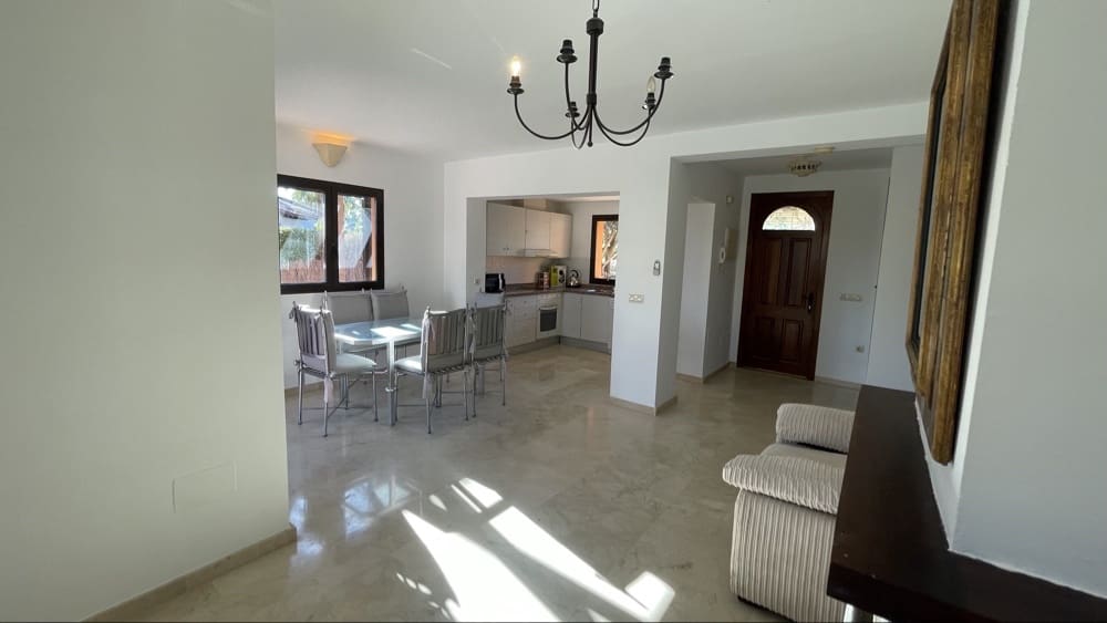 2 soveværelse Villa til salg i Hacienda del Alamo med swimmingpool garage - € 214.950 (Ref: 9609521)