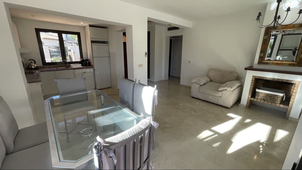 2 soveværelse Villa til salg i Hacienda del Alamo med swimmingpool garage - € 214.950 (Ref: 9609521)