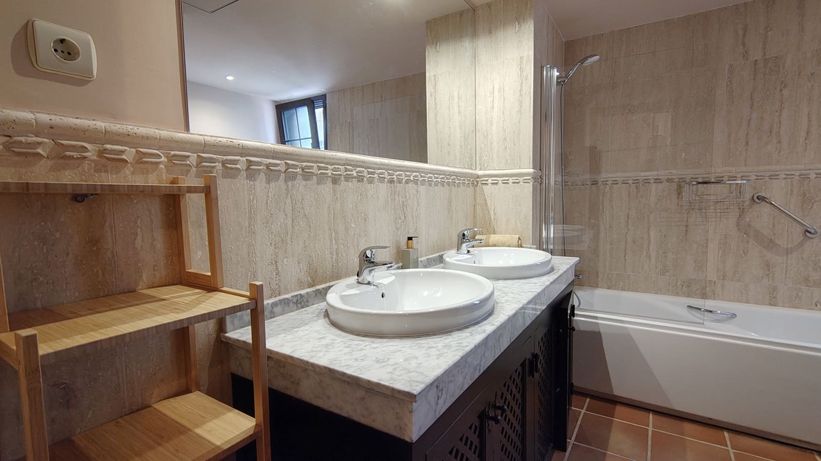 2 bedroom Apartment for sale in Hacienda del Alamo with pool garage - € 164,500 (Ref: 9731193)