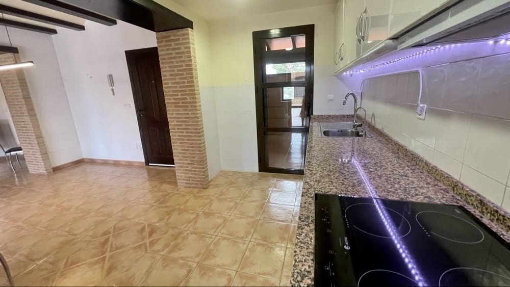 Chalet de 3 habitaciones en Hacienda del Alamo en venta con piscina garaje - 357.000 € (Ref: 9735917)