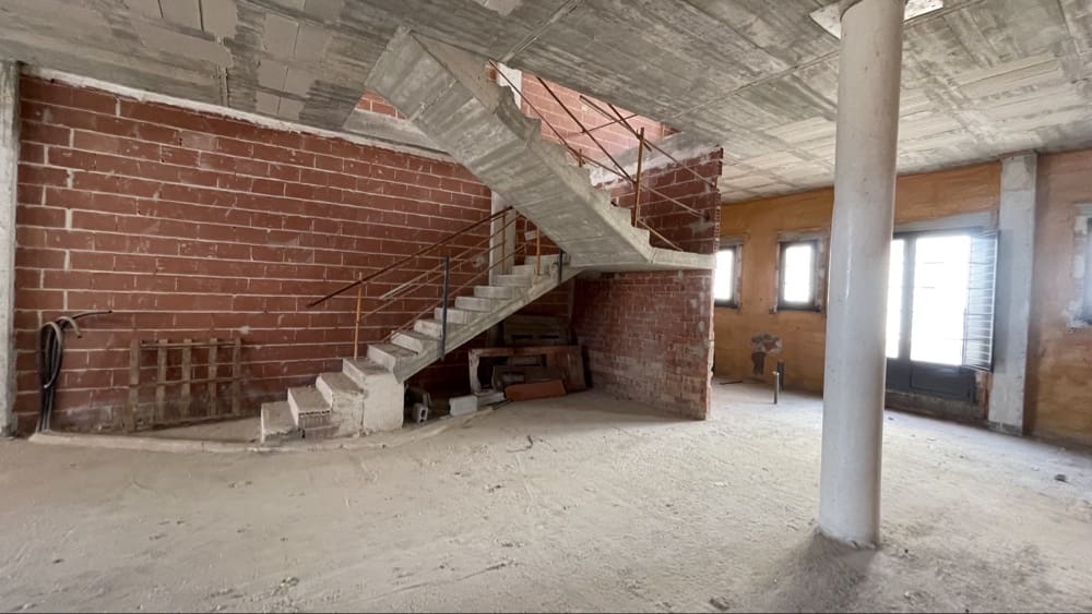 2 bedroom Commercial for sale in Hacienda del Alamo with pool garage - € 179,000 (Ref: 9735948)