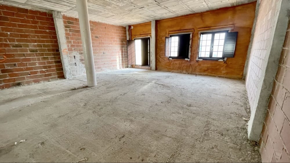 Commercieel te koop in Hacienda del Alamo met zwembad garage - € 179.000 (Ref: 9759554)