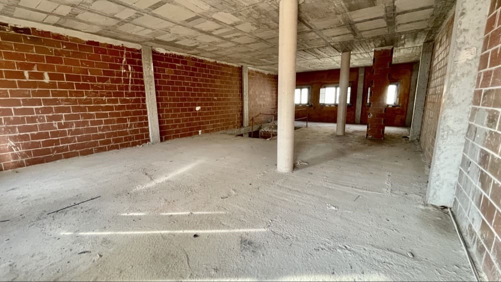 Commercieel te koop in Hacienda del Alamo met zwembad garage - € 179.000 (Ref: 9759554)