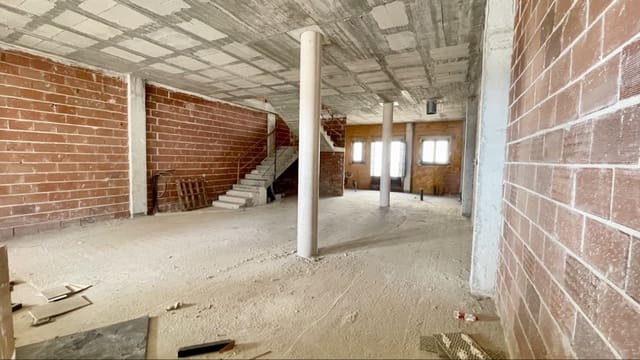 Commercieel te koop in Hacienda del Alamo, Fuente Alamo de Murcia met zwembad garage - € 179.000 (Ref: 9759554)