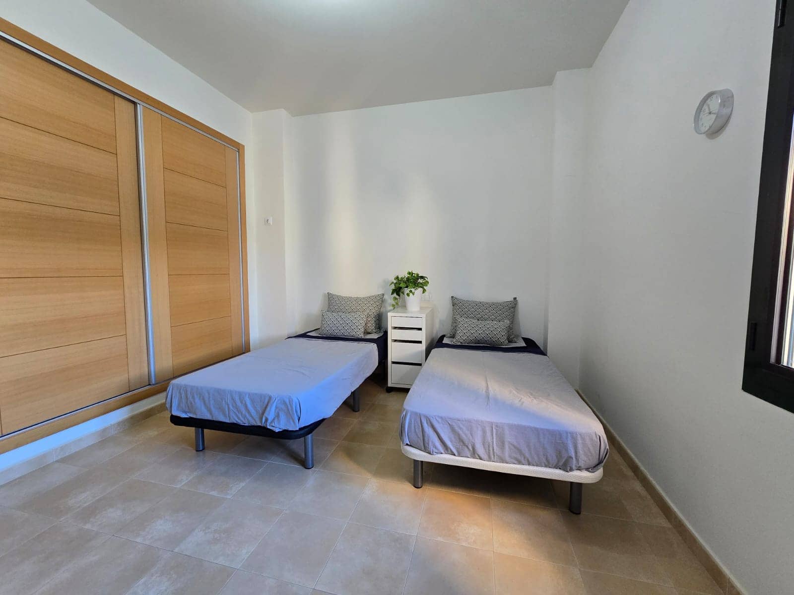 3 makuuhuone Huoneisto myytävänä paikassa Hacienda del Alamo mukana uima-altaan 
autotalli - 198 950 € (Ref: 9759586)