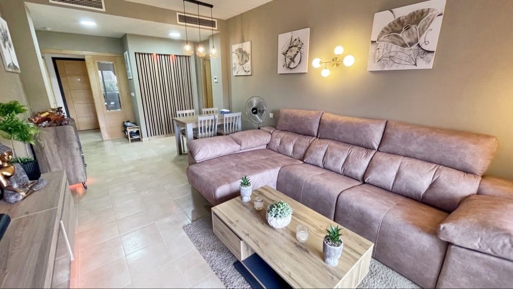 2 makuuhuone Huoneisto myytävänä paikassa Hacienda del Alamo mukana uima-altaan 
autotalli - 157 950 € (Ref: 9760089)