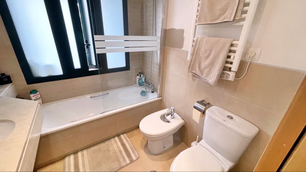 2 makuuhuone Huoneisto myytävänä paikassa Hacienda del Alamo mukana uima-altaan 
autotalli - 157 950 € (Ref: 9760089)