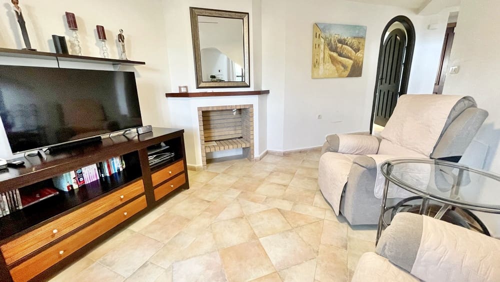 3 sypialnia Willa na sprzedaż w Hacienda del Alamo z basenem garażem - 254 950 € (Ref: 9760100)