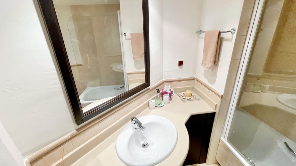 3 sypialnia Willa na sprzedaż w Hacienda del Alamo z basenem garażem - 254 950 € (Ref: 9760100)