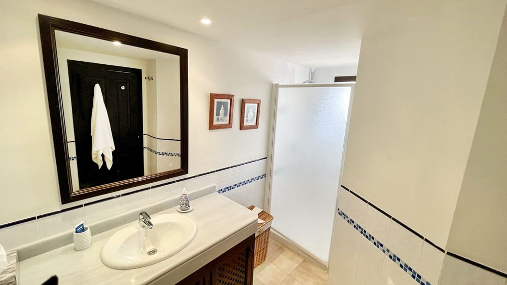 3 sypialnia Willa na sprzedaż w Hacienda del Alamo z basenem garażem - 254 950 € (Ref: 9760100)