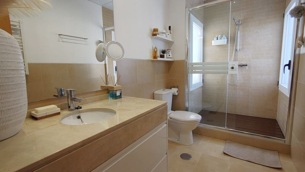 2 makuuhuone Huoneisto myytävänä paikassa Hacienda del Alamo mukana uima-altaan 
autotalli - 195 000 € (Ref: 9769107)