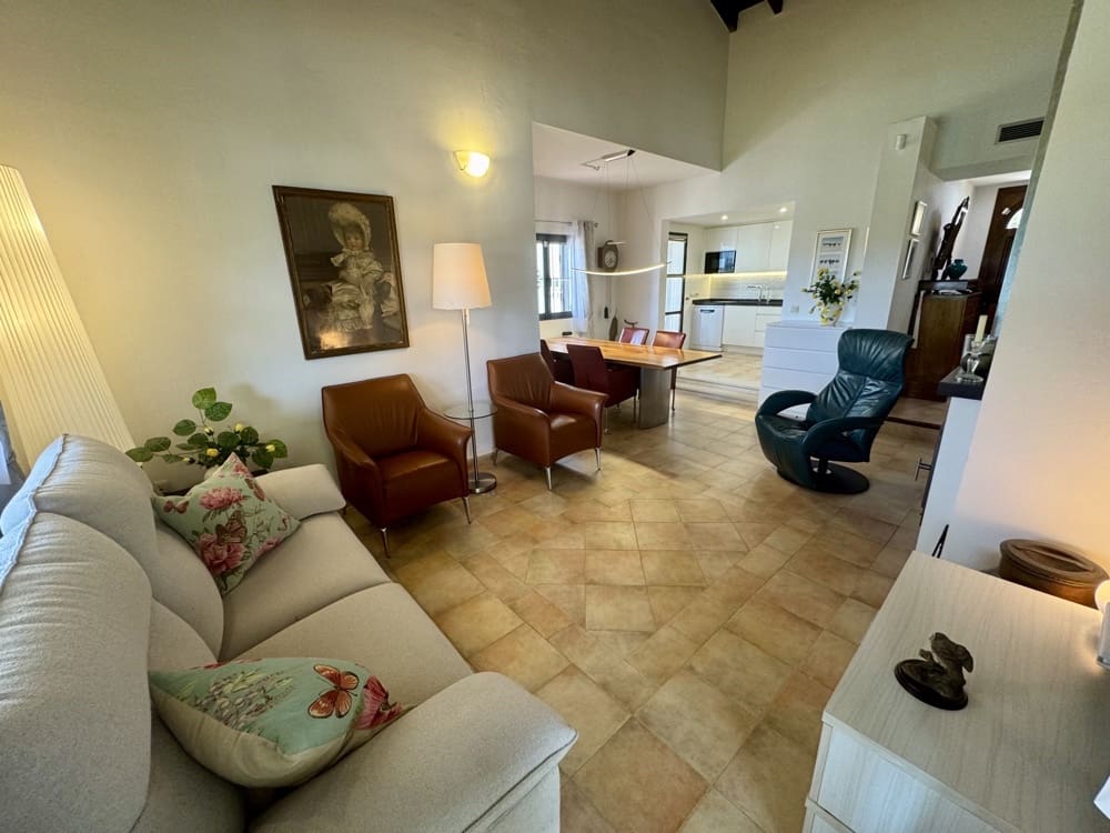 3 sypialnia Willa na sprzedaż w Hacienda del Alamo z basenem garażem - 429 999 € (Ref: 9798109)