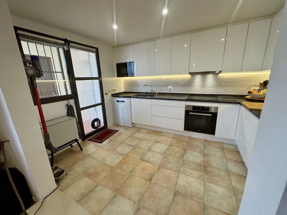 3 sypialnia Willa na sprzedaż w Hacienda del Alamo z basenem garażem - 429 999 € (Ref: 9798109)