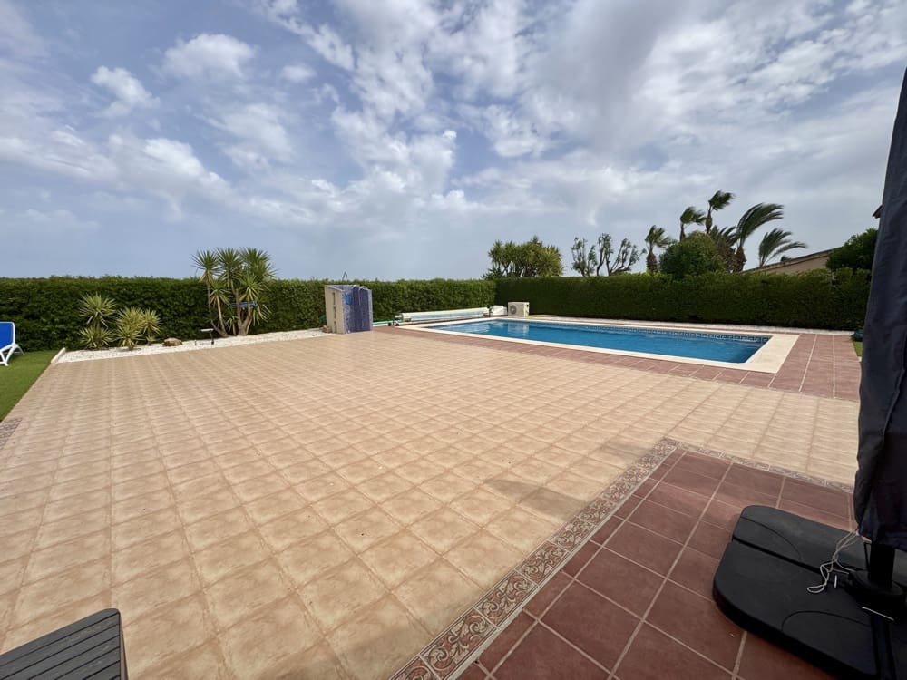 3 sypialnia Willa na sprzedaż w Hacienda del Alamo z basenem garażem - 429 999 € (Ref: 9798109)