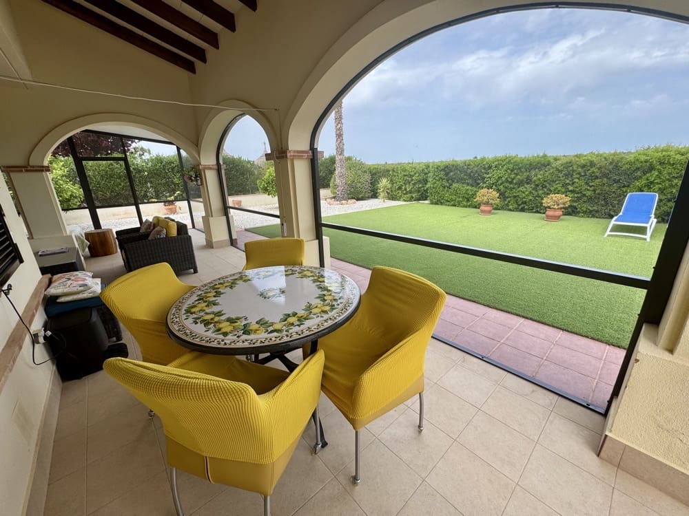 3 sypialnia Willa na sprzedaż w Hacienda del Alamo z basenem garażem - 429 999 € (Ref: 9798109)