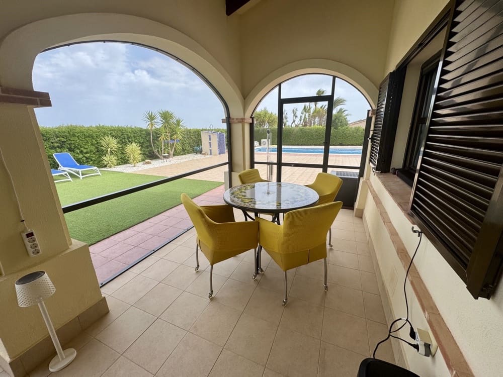 3 sypialnia Willa na sprzedaż w Hacienda del Alamo z basenem garażem - 429 999 € (Ref: 9798109)