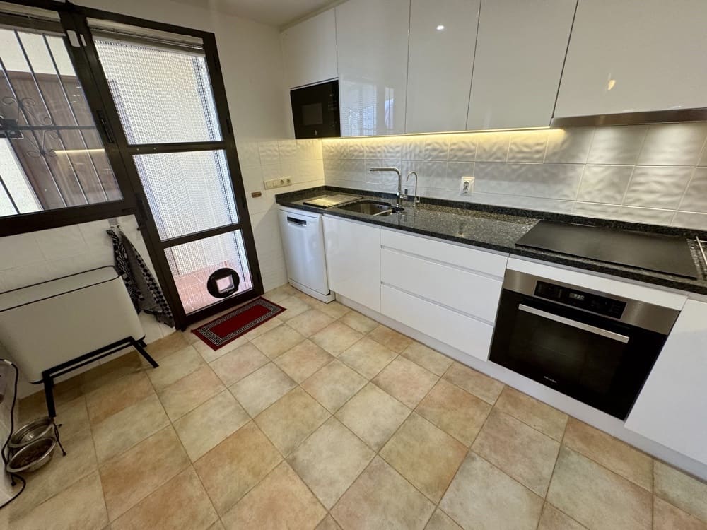 3 sypialnia Willa na sprzedaż w Hacienda del Alamo z basenem garażem - 429 999 € (Ref: 9798109)