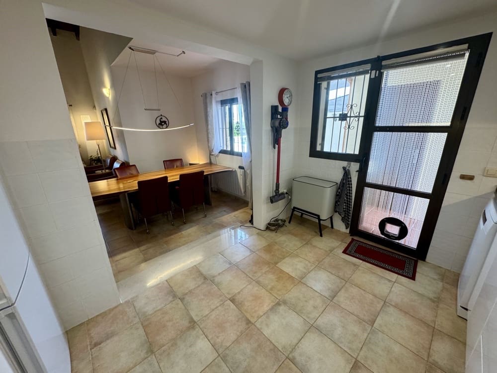 3 sypialnia Willa na sprzedaż w Hacienda del Alamo z basenem garażem - 429 999 € (Ref: 9798109)